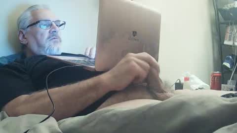 Snapshot of kingtongue10 chatting on 12-03-25, 01:57 kingtongue10 online show from 12-03-25, 01:57