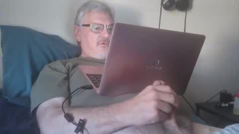 Snapshot of kingtongue10 chatting on 02-13-26, 09:33 kingtongue10 online show from 02-13-26, 09:33