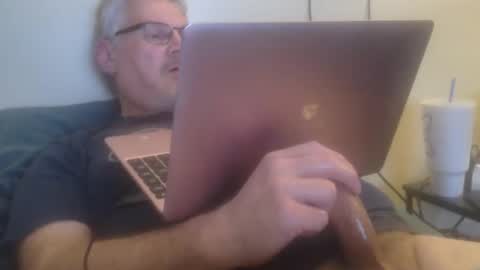 Snapshot of kingtongue10 chatting on 02-20-26, 05:59 kingtongue10 online show from 02-20-26, 05:59