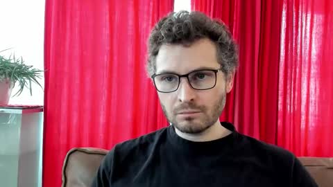 Snapshot of kinksubbydubby chatting on 11-01-25, 11:01 kinksubbydubby online show from 11-01-25, 11:01