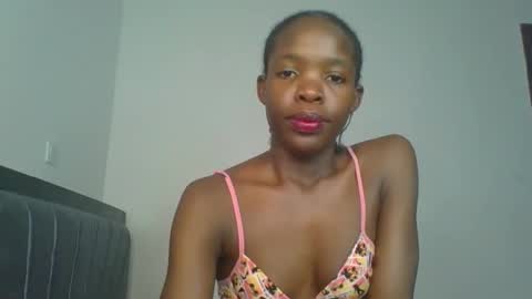 kinky_aria online show from 10-13-25, 05:35