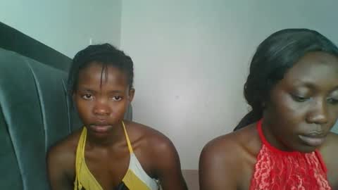 kinky_aria online show from 10-23-25, 05:44