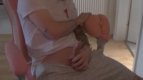 Felix online show from 10-21-25, 11:11