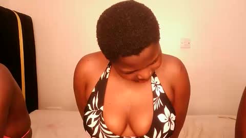 Lola online show from 10-06-25, 02:58