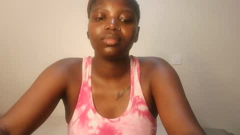 Lola online show from 03-17-26, 07:17