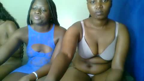 Snapshot of kinky_roey chatting on 02-10-25, 12:08 kinky_roey online show from 02-10-25, 12:08