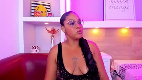 Snapshot of kinky_thifanny chatting on 03-02-26, 12:01 Thifanny online show from 03-02-26, 12:01