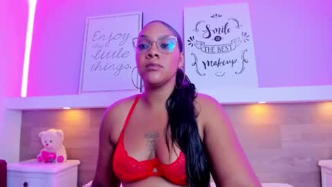 Snapshot of kinky_thifanny chatting on 03-04-26, 11:49 Thifanny online show from 03-04-26, 11:49