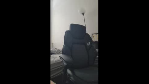 Maysie and Hunter online show from 12-05-24, 06:11