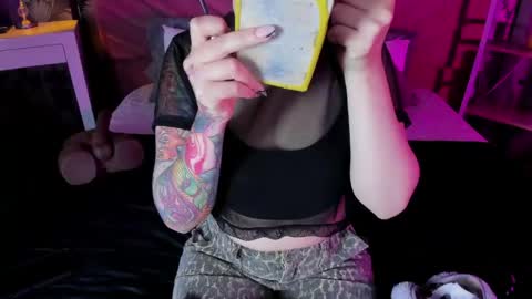 Snapshot of kinkydoll_ chatting on 03-23-26, 11:20 Sara online show from 03-23-26, 11:20