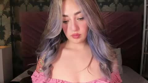 Snapshot of kinkydoll_ chatting on 04-13-26, 05:07 Sara online show from 04-13-26, 05:07