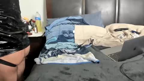 Snapshot of kinkyguy323232 chatting on 01-01-25, 09:39 Kinkyguy323232 online show from 01-01-25, 09:39