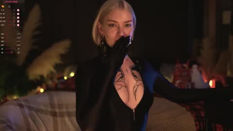 kinkylina_ online show from 12-23-24, 07:09