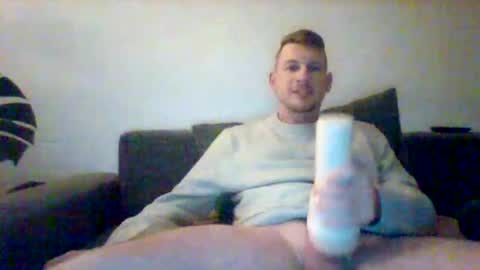 Snapshot of kinkylionboy chatting on 12-04-25, 08:50 kinkylionboy online show from 12-04-25, 08:50