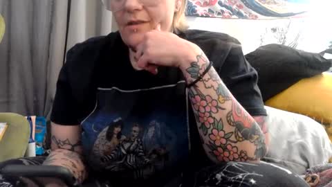 Kinky Pinky online show from 02-18-25, 08:05