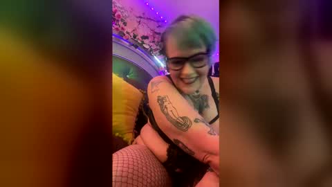 Snapshot of kinkypinkyplay2 chatting on 02-15-26, 02:08 Kinky Pinky online show from 02-15-26, 02:08