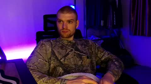 Snapshot of kinkypumpkin chatting on 01-12-25, 08:47 Kenny online show from 01-12-25, 08:47