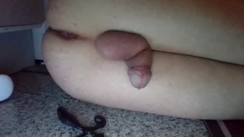 Snapshot of kinkysubslave86 chatting on 11-16-25, 02:17 KinkySub online show from 11-16-25, 02:17