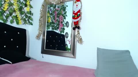 Isabella  online show from 12-06-24, 01:40