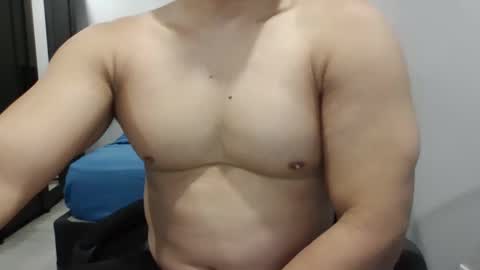 Snapshot of kinkytony1 chatting on 09-13-25, 01:33 kinkytony1 online show from 09-13-25, 01:33