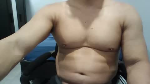 Snapshot of kinkytony1 chatting on 10-01-25, 10:49 kinkytony1 online show from 10-01-25, 10:49