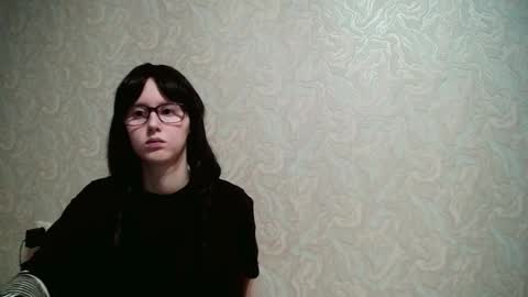 Snapshot of kinkyxgrey chatting on 10-19-25, 04:35 KinkyxGrey online show from 10-19-25, 04:35