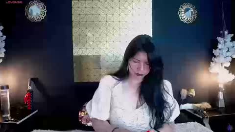 Snapshot of kinkyy_mom chatting on 09-17-25, 02:19 kinkyy_mom online show from 09-17-25, 02:19