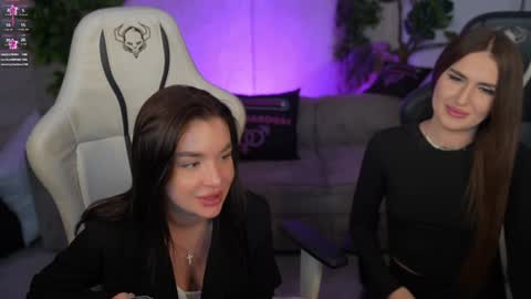 Sweet girls online show from 11-17-25, 09:42