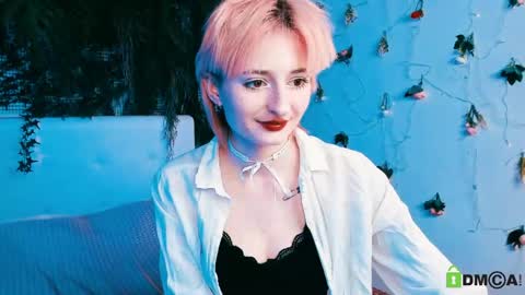 Kira online show from 04-24-26, 08:55