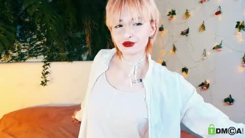 Kira online show from 04-26-26, 09:34