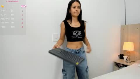 Kira online show from 04-23-26, 11:31