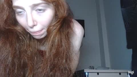 Snapshot of kira_foxy_ chatting on 12-21-24, 01:42 Kira online show from 12-21-24, 01:42