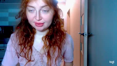 Snapshot of kira_foxy_ chatting on 11-25-25, 08:25 Kira online show from 11-25-25, 08:25