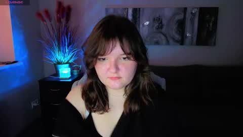 Kira online show from 11-12-25, 06:36