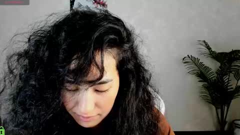 Aura online show from 11-19-25, 02:55