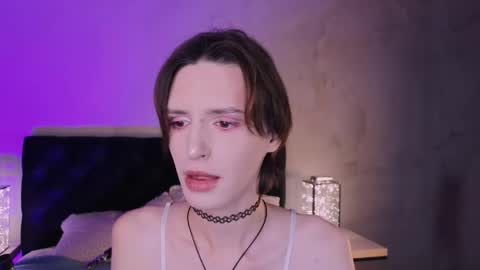 Snapshot of kira_long chatting on 09-17-25, 05:42 MADI online show from 09-17-25, 05:42