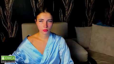 Kira  online show from 10-18-25, 07:03