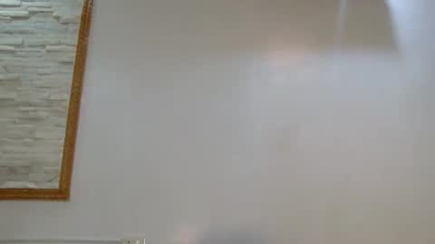 KIRA online show from 09-18-25, 01:40