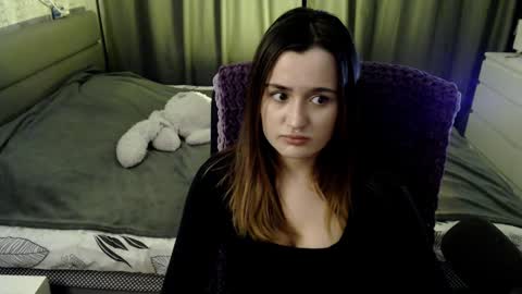 Kira  follow me  online show from 12-20-24, 01:36