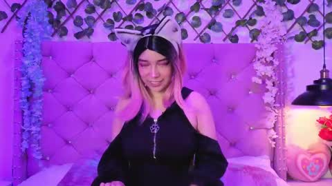 Kira online show from 05-04-26, 08:49