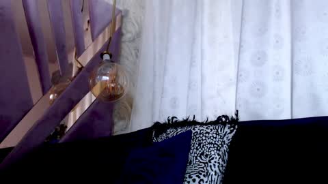 kiraawild online show from 11-14-25, 06:06