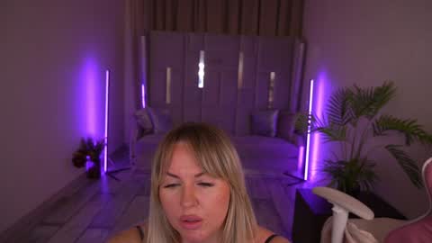 Snapshot of kiracandys chatting on 02-05-25, 10:12 Kira online show from 02-05-25, 10:12