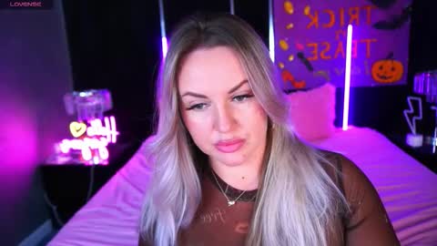 Snapshot of kiracandys chatting on 11-03-25, 10:32 Kira online show from 11-03-25, 10:32