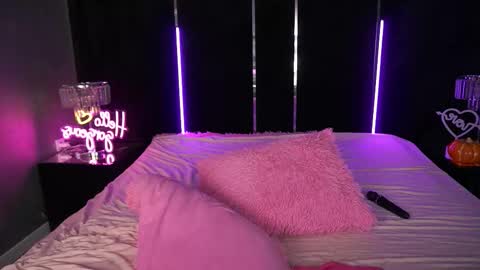 Snapshot of kiracandys chatting on 11-08-25, 05:07 Kira online show from 11-08-25, 05:07