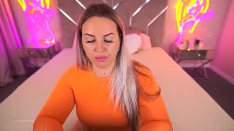 Snapshot of kiracandys chatting on 11-11-25, 10:10 Kira online show from 11-11-25, 10:10