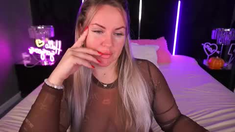 Snapshot of kiracandys chatting on 11-14-25, 12:09 Kira online show from 11-14-25, 12:09