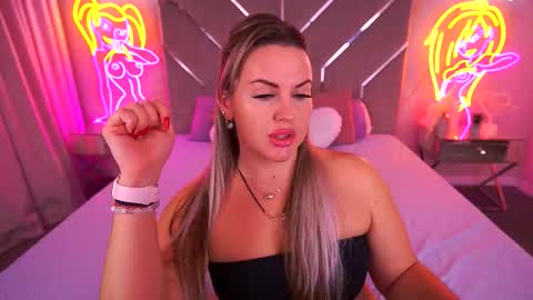 Snapshot of kiracandys chatting on 11-24-25, 09:36 Kira online show from 11-24-25, 09:36