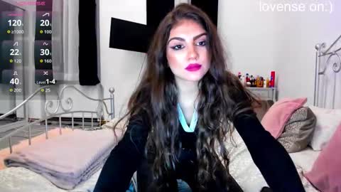 Snapshot of kiracherryy chatting on 12-02-25, 09:32 Kira 3 online show from 12-02-25, 09:32