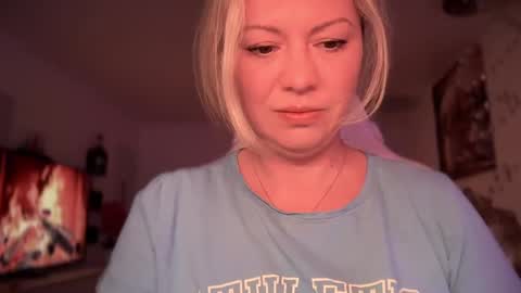 KiraDivine online show from 02-21-25, 02:16