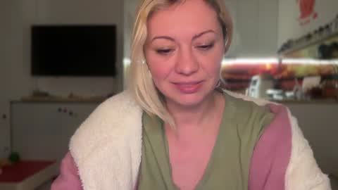 KiraDivine online show from 02-26-25, 07:27